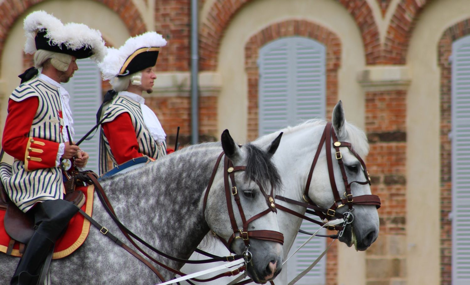 Garde Républicaine dans le parc de la ferté-Vidame dans le Perche