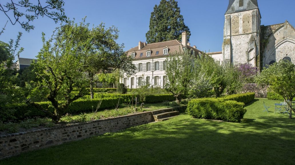 Collège Royal et Militaire de Thiron-Gardais