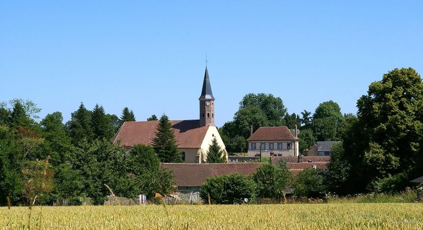 Vue dégagée sur la commune de La Puisaye